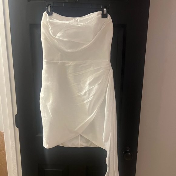 VICI strapless dress with drape front - Picture 3 of 3